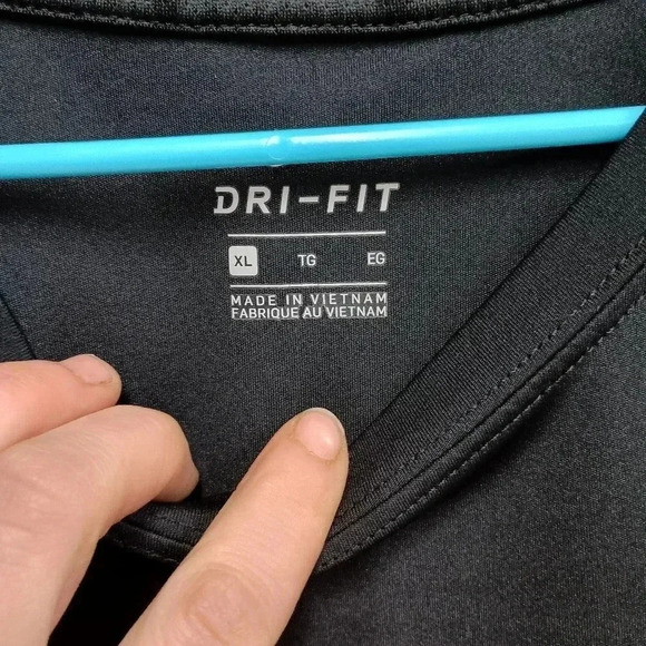 Nike Dri-FIT Sleeveless black youth extra large athletic tee - Picture 4 of 6